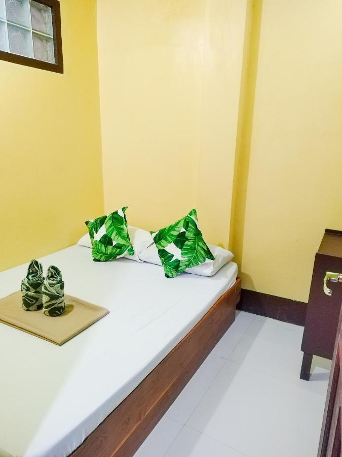 Joyful Guest House Ель-Нідо Екстер'єр фото
