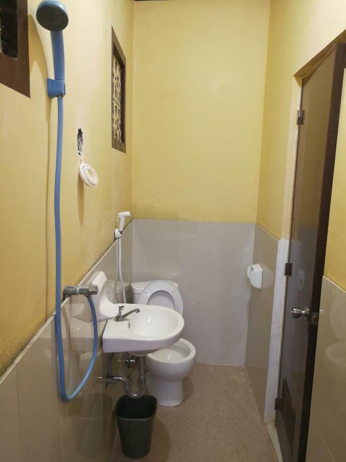 Joyful Guest House Ель-Нідо Екстер'єр фото