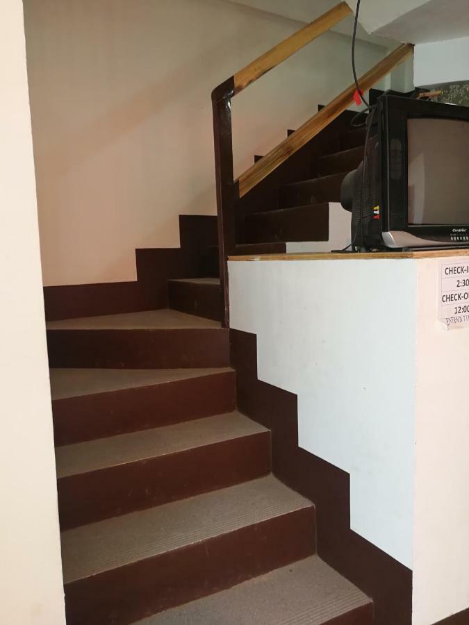 Joyful Guest House Ель-Нідо Екстер'єр фото